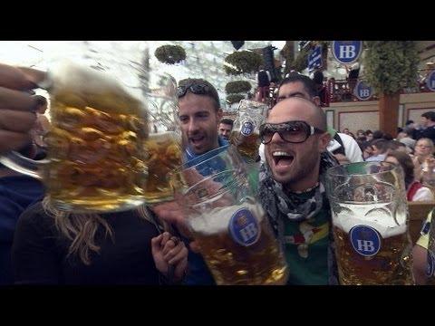 Globalisierter Rausch: Touristen auf dem Oktoberfest | SPIEGEL TV
