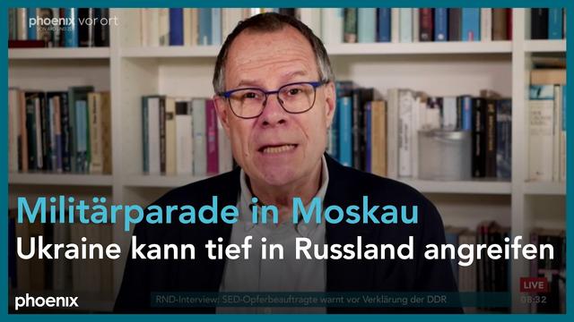 phoenix tagesgespräch mit Thomas Wiegold zur Militärparade in Moskau | 08.05.26