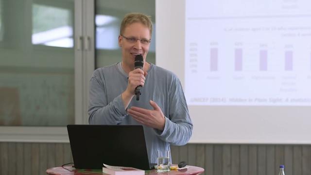 Sven Fuchs - Die Kindheit ist politisch