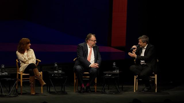 "Habeck.live" am Berliner Ensemble: "Wozu 'Kulturkampf'?" mit Nora Bossong und Jürgen Kaube
