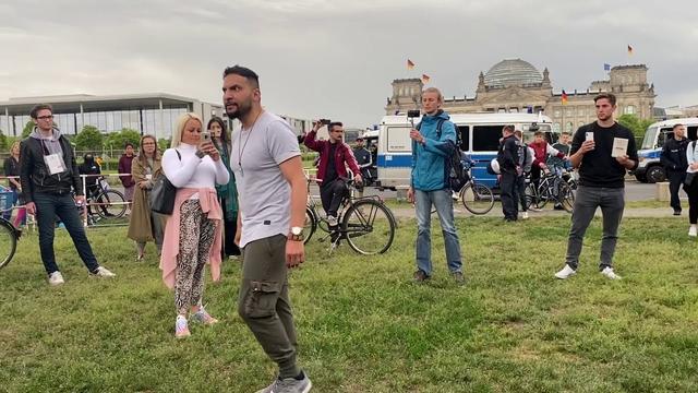 CORONA 11   Attila Hildmann   Komplette Rede   HD  Berlin 23 05 20   Kanzleramt   Reichstag !!!