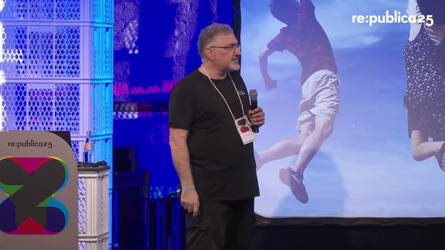 re:publica 25: Manuel Atug - Die KRITIS Dystopie - Düstere Aussichten für zukünftige Generationen