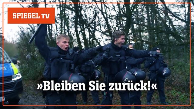 Linke vs. Polizei: Krawalle bei Demo gegen AfD-Jugend | SPIEGEL TV