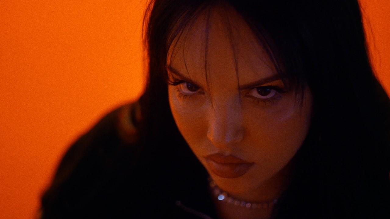 Juju - CRASHOUT FREESTYLE (OFFICIAL VIDEO)