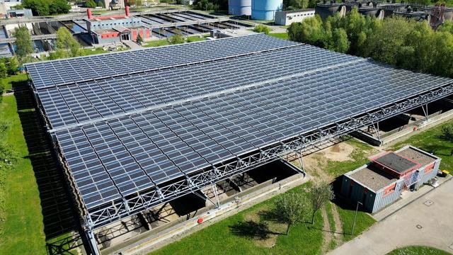 Solarfaltdach auf dem Klärwerk Düsseldorf-Süd