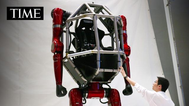 The 9-Foot-Tall AI Humanoid Robot at the Center of China’s Robotics Revolution