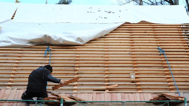 Herstellung von Lärchen Scharschindeln - a guide on producing larch wood "Schar" shingles (2018)